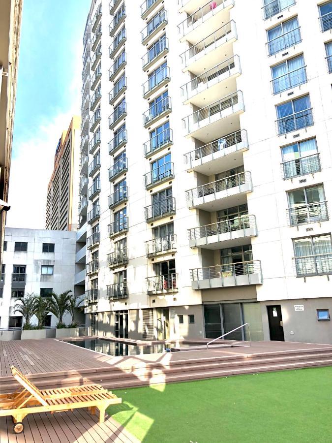 Icon Self Catering Apartment In Cape Town Near Waterfront And Cticc ภายนอก รูปภาพ