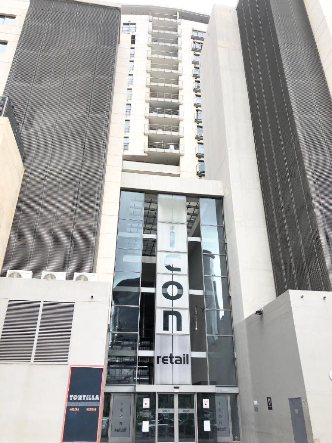 Icon Self Catering Apartment In Cape Town Near Waterfront And Cticc ภายนอก รูปภาพ