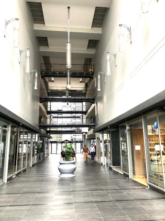 Icon Self Catering Apartment In Cape Town Near Waterfront And Cticc ภายนอก รูปภาพ