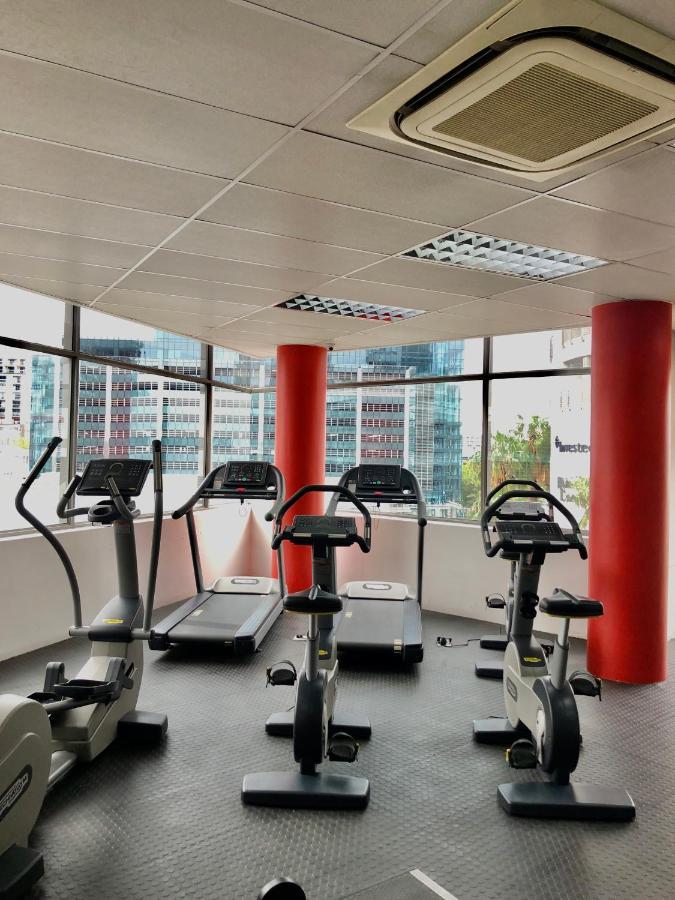 Icon Self Catering Apartment In Cape Town Near Waterfront And Cticc ภายนอก รูปภาพ